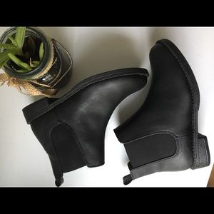 H&M Chelsea Boots